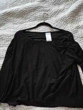 Meg Black Scoop-Neck Long Sleeve Top